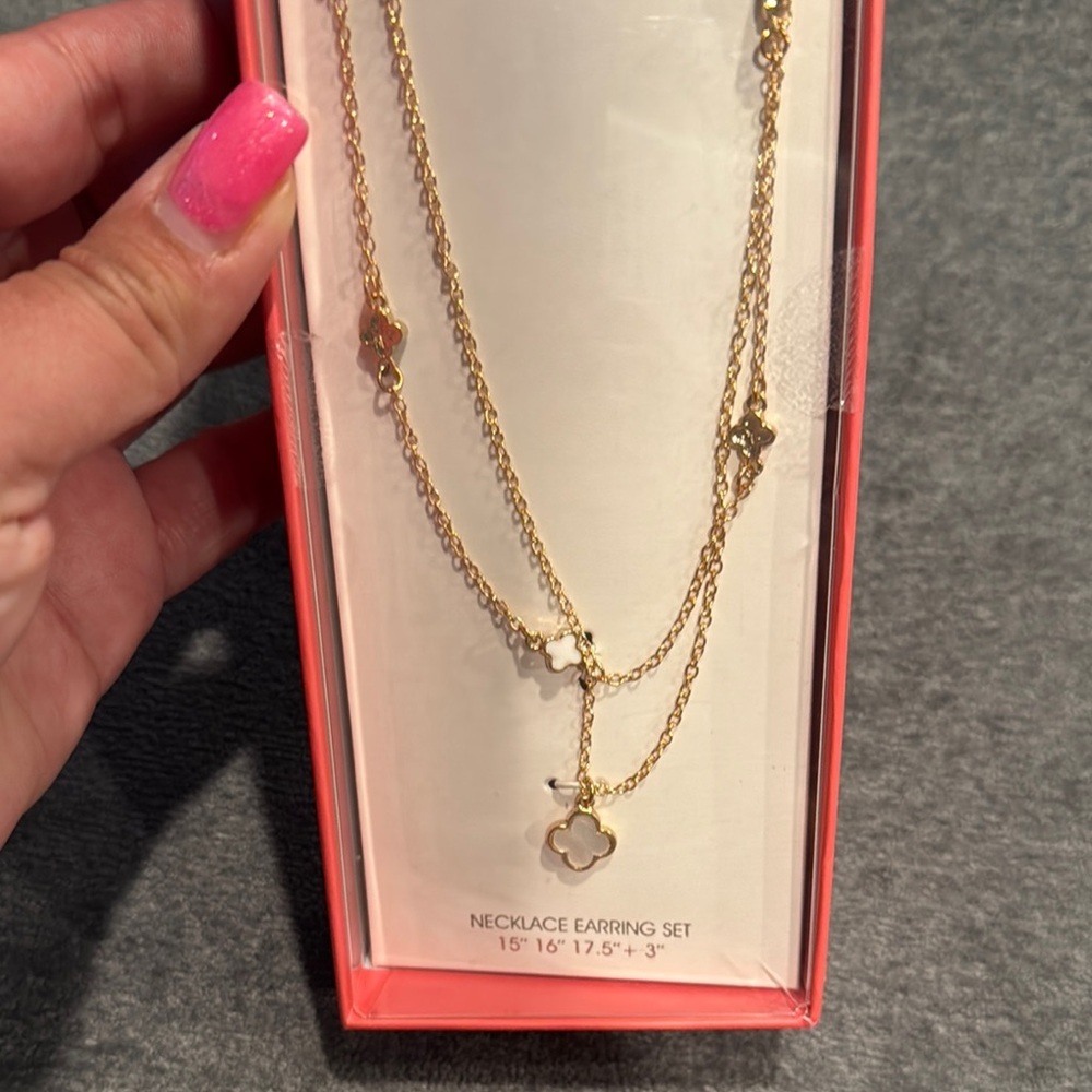 Nicole Miller New York- NEW Layered Necklace & Pearl Stud Earring Set - Picture 5 of 10